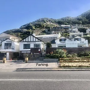 Pensión Ollava, Simonʼs Town