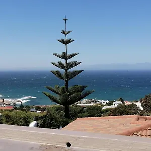 Homestay Froggy At The Pond, Simon's Town